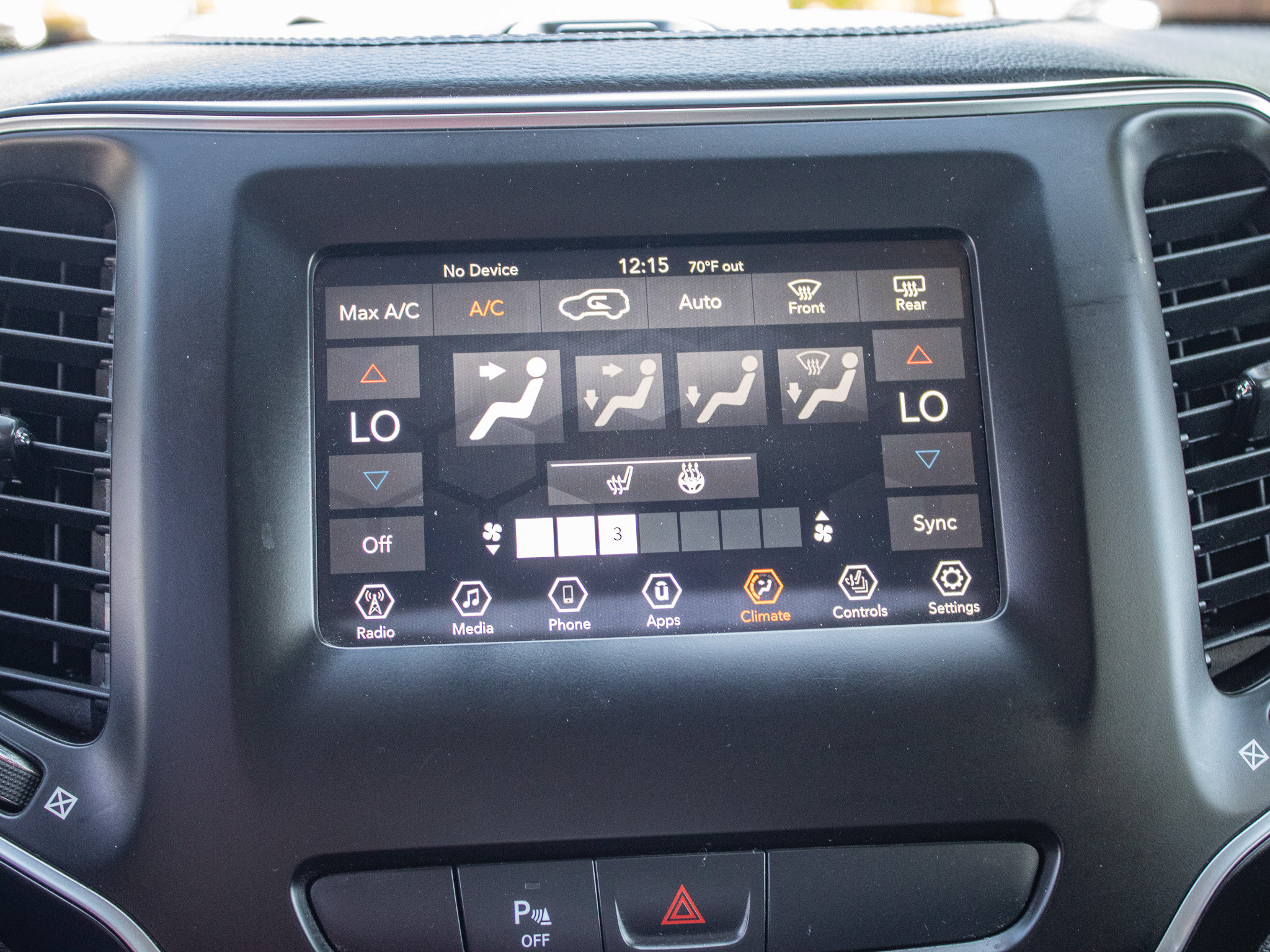 Used 2019 Jeep Cherokee Latitude Plus AWD/4WD image 45