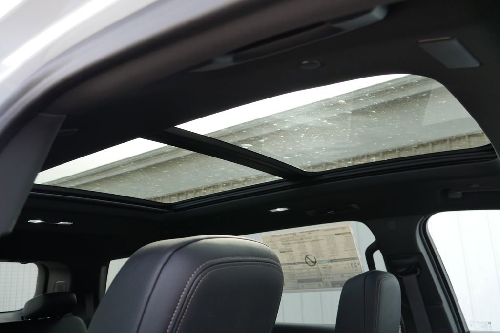 New 2026 Chevrolet Traverse High Country image 24