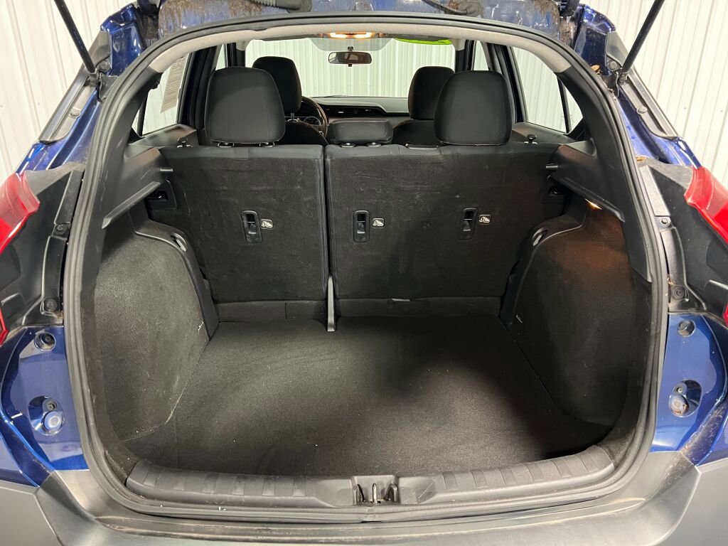 Used 2018 Nissan Kicks SR image 7