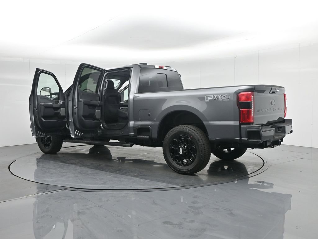 New 2026 Ford F250 Lariat w/ Black Appearance Package image 36