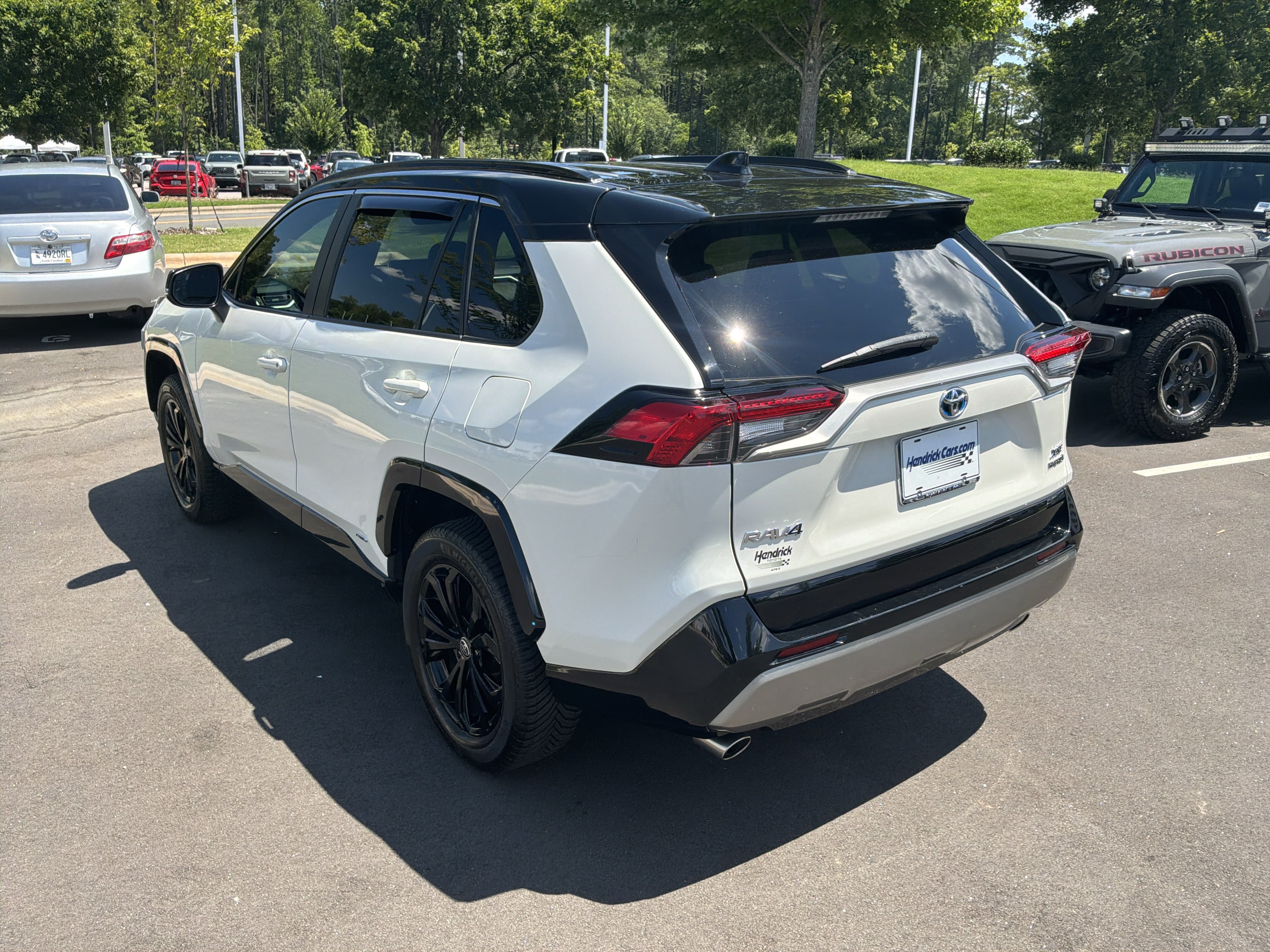 Used 2022 Toyota RAV4 XSE AWD/4WD image 8