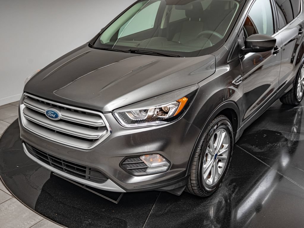 Used 2017 Ford Escape SE FWD image 14