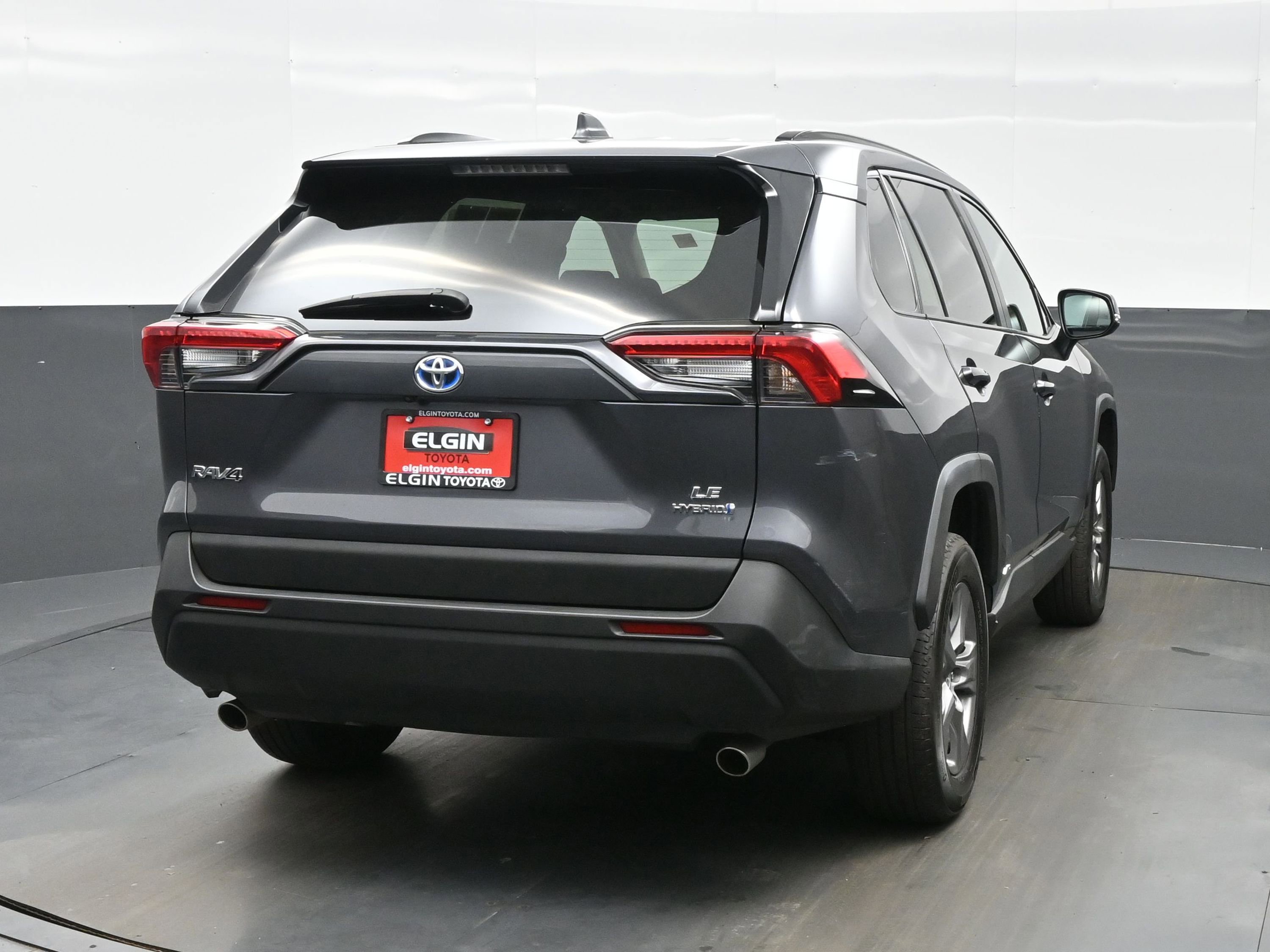 Used 2024 Toyota RAV4 LE AWD/4WD image 5
