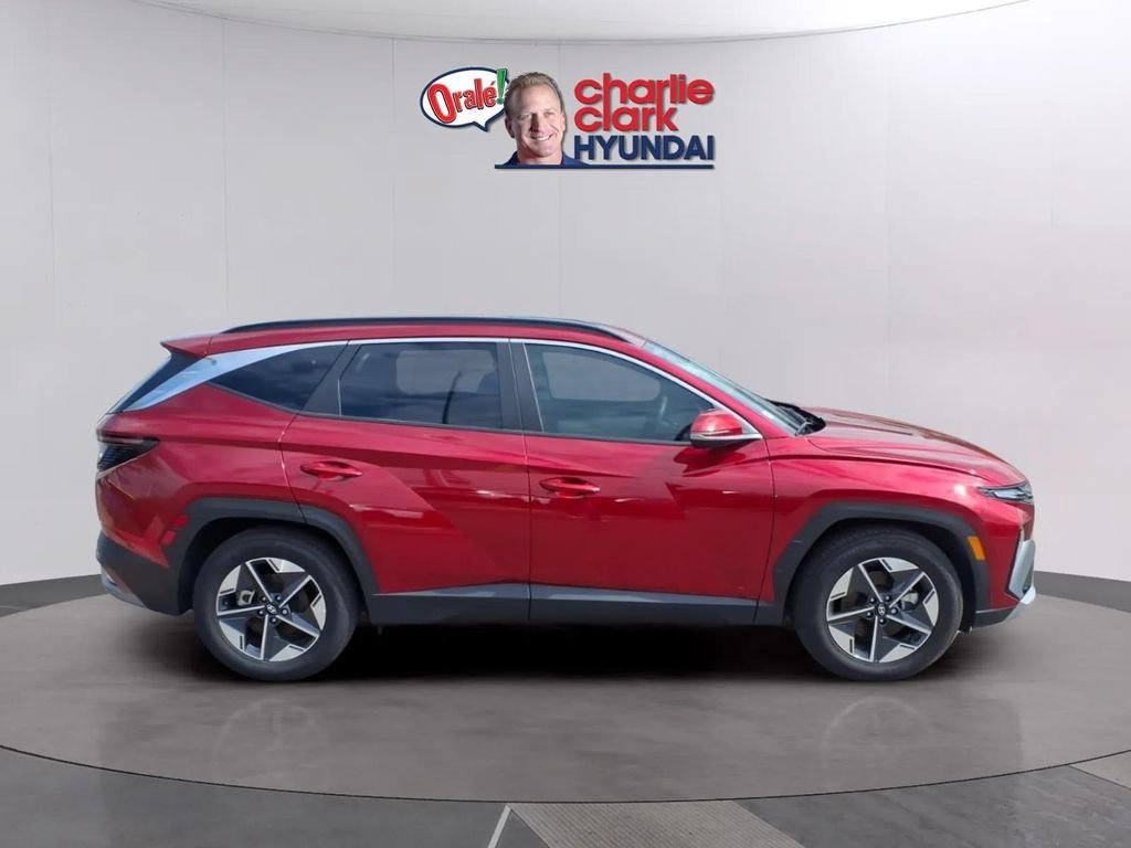 Used 2025 Hyundai Tucson SEL FWD image 6