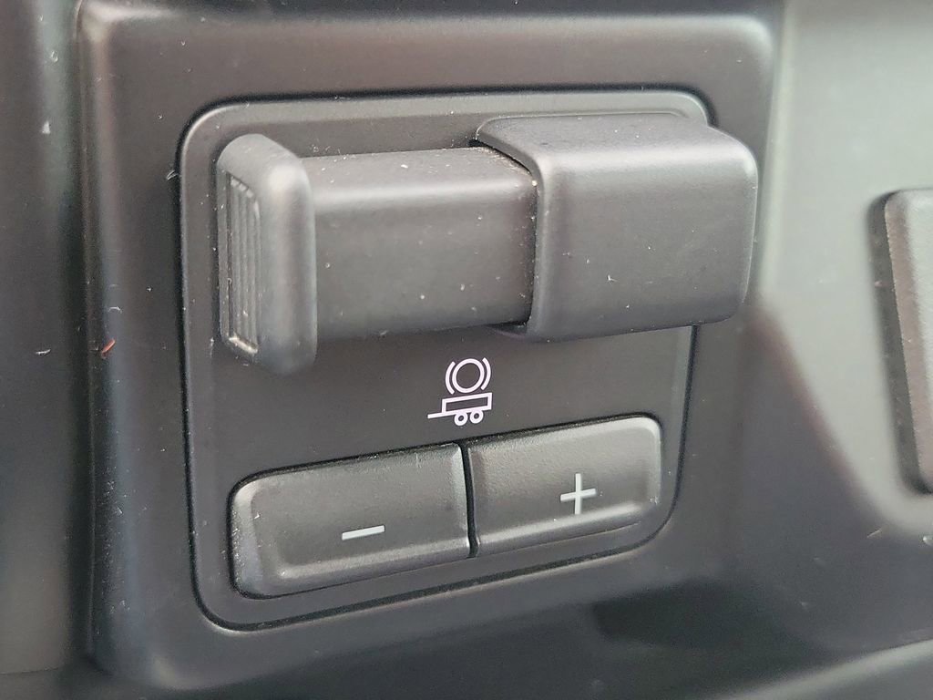 Used 2019 Chevrolet Silverado 1500 LT Trail Boss AWD/4WD image 23