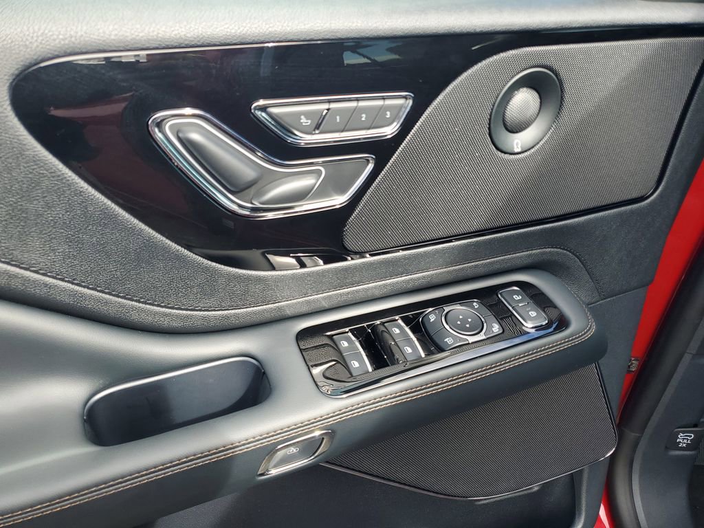 New 2025 Lincoln Aviator 2WD w/ Jet Appearance Package image 20