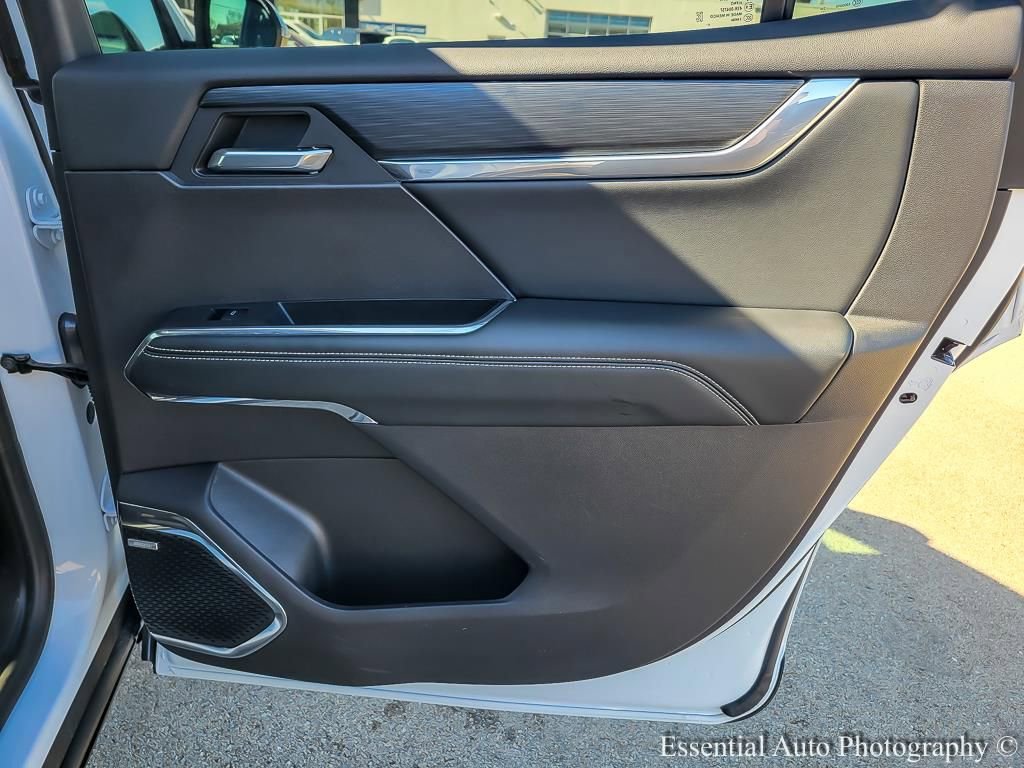 Used 2025 GMC Acadia Elevation AWD/4WD image 22