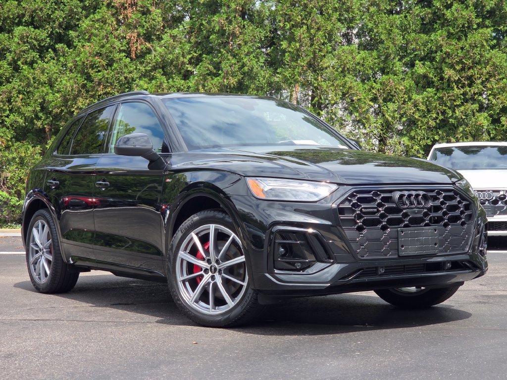 Certified 2024 Audi Q5 e Premium Plus AWD/4WD image 1