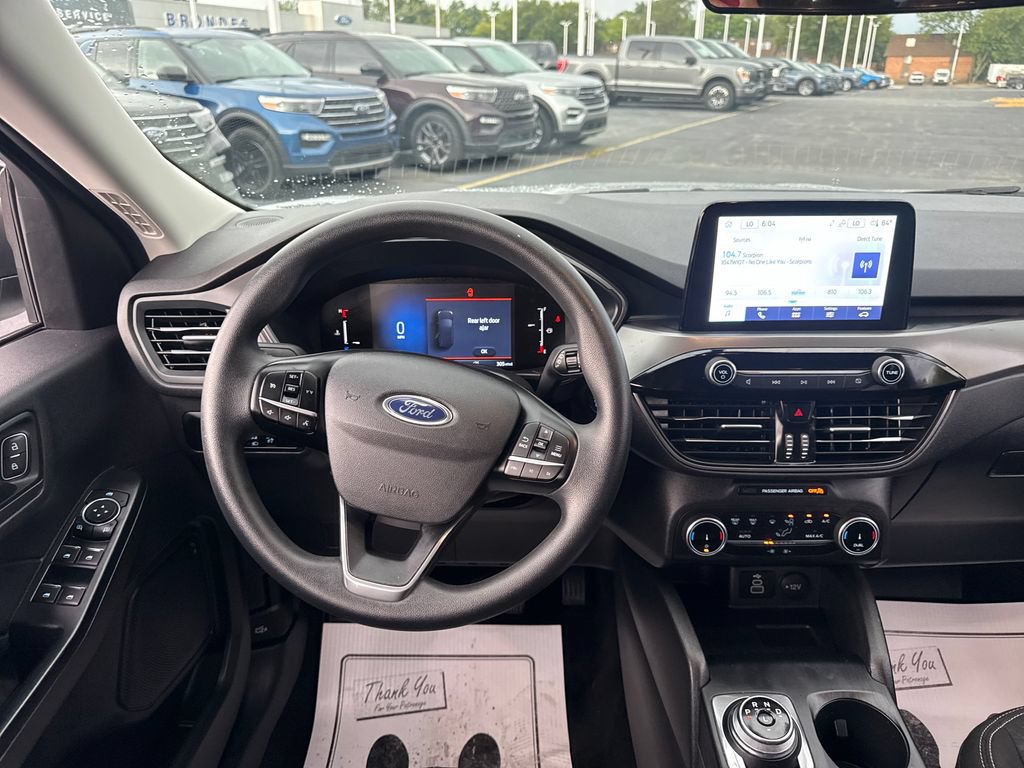 Used 2025 Ford Escape Active AWD/4WD image 19