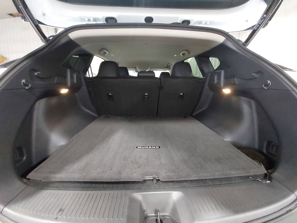 Certified 2025 Nissan Murano SV w/ Cargo Package AWD/4WD image 12