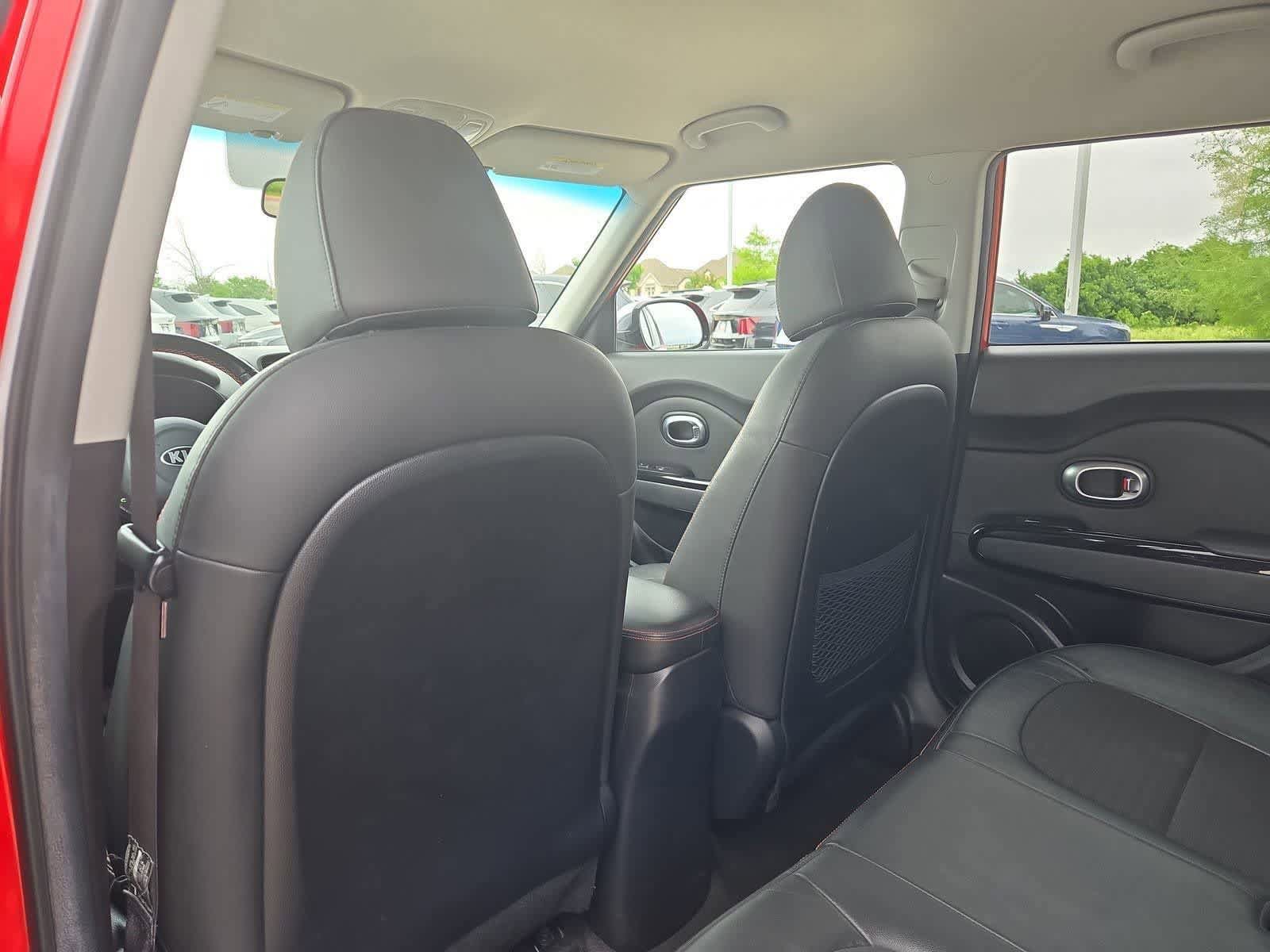 Used 2019 Kia Soul ! FWD image 17