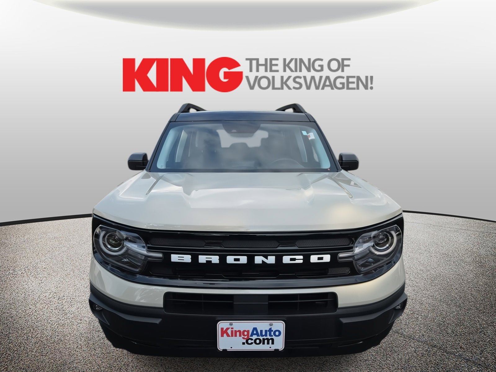 Used 2024 Ford Bronco Sport Outer Banks w/ Tech Package image 2