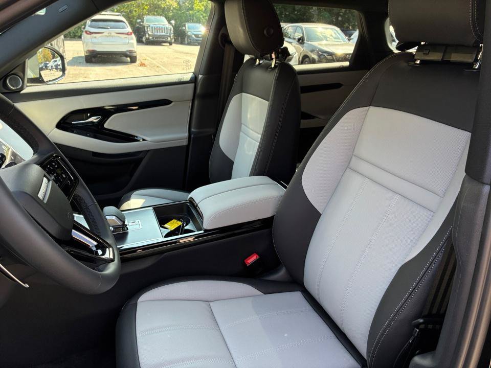 New 2026 Land Rover Range Rover Evoque Hoxton AWD/4WD image 30
