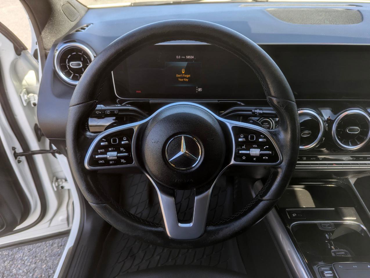 Used 2021 Mercedes-Benz GLA 250 4MATIC image 16