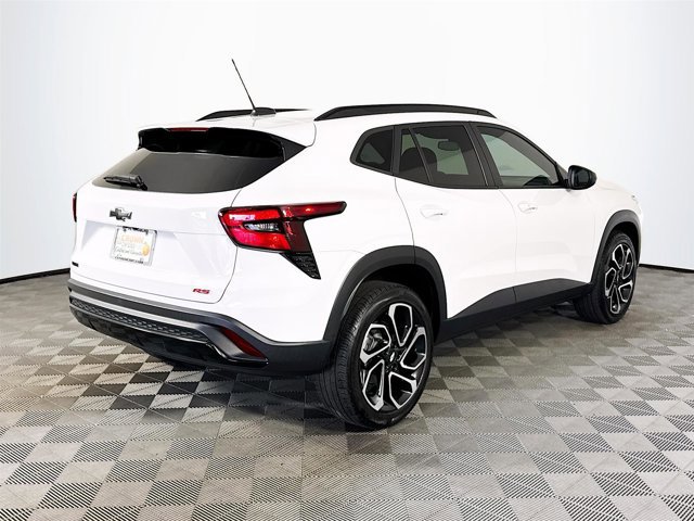 Used 2024 Chevrolet Trax RS w/ Sunroof Package image 8