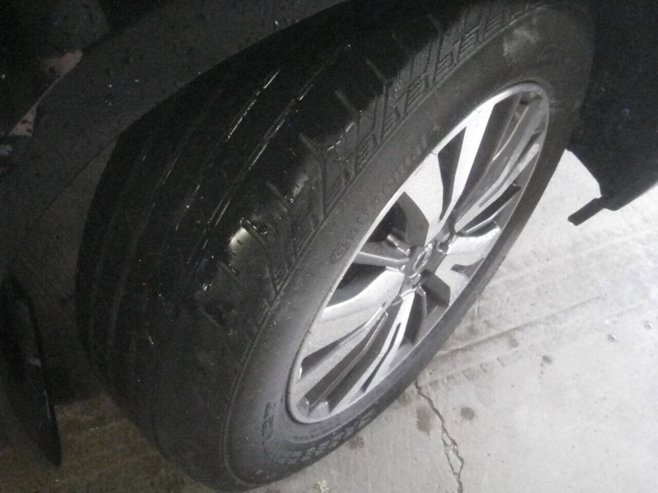 Used 2017 Nissan Pathfinder SV w/ SV Cold Weather Package image 32