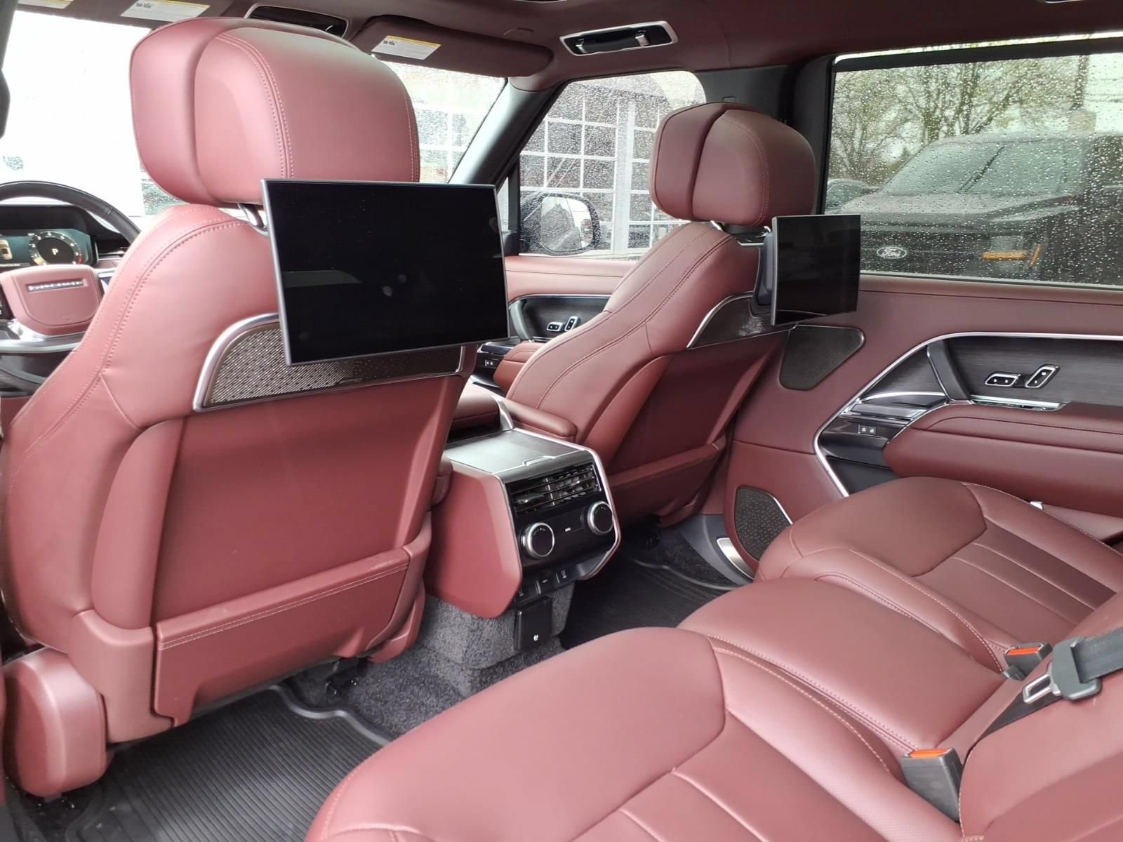 Used 2026 Land Rover Range Rover Long Wheelbase Autobiography AWD/4WD image 13