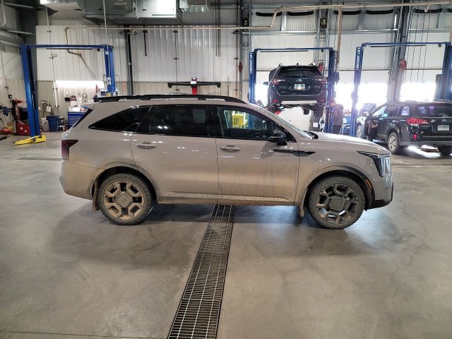 Used 2025 Kia Sorento X-Line EX AWD/4WD image 8