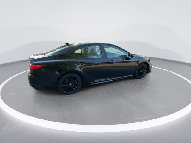 Used 2025 Toyota Camry SE FWD image 8