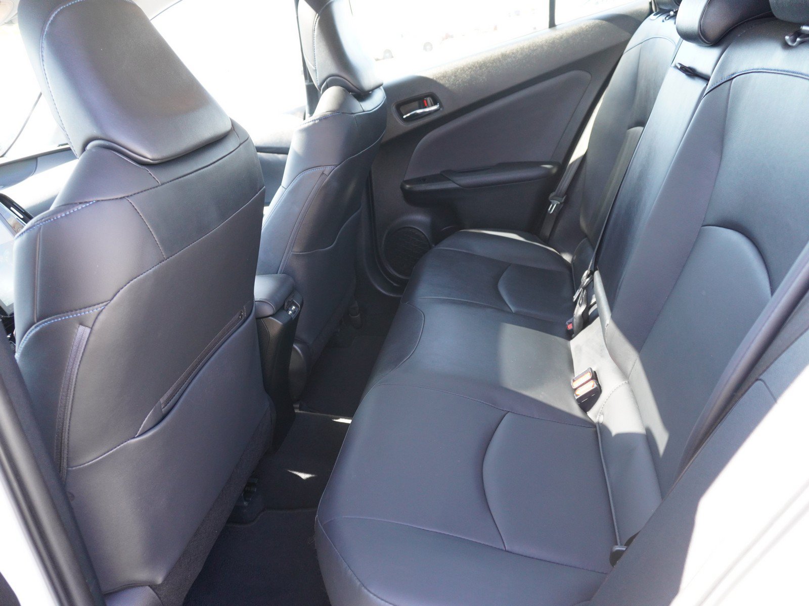 Used 2022 Toyota Prius Limited w/ Premium Convenience Package FWD image 13