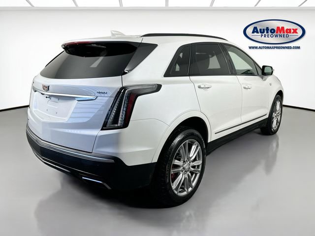 Used 2024 Cadillac XT5 Sportv image 2