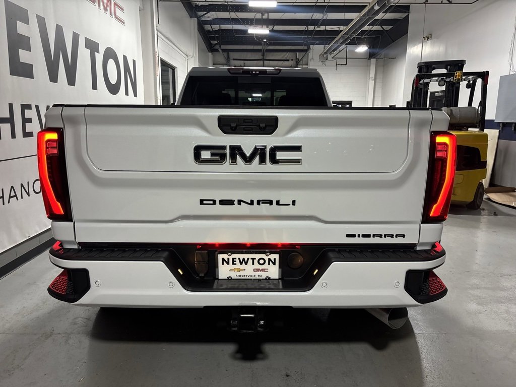 New 2026 GMC Sierra 3500 Denali Ultimate w/ LPO, Black Badging Package image 31