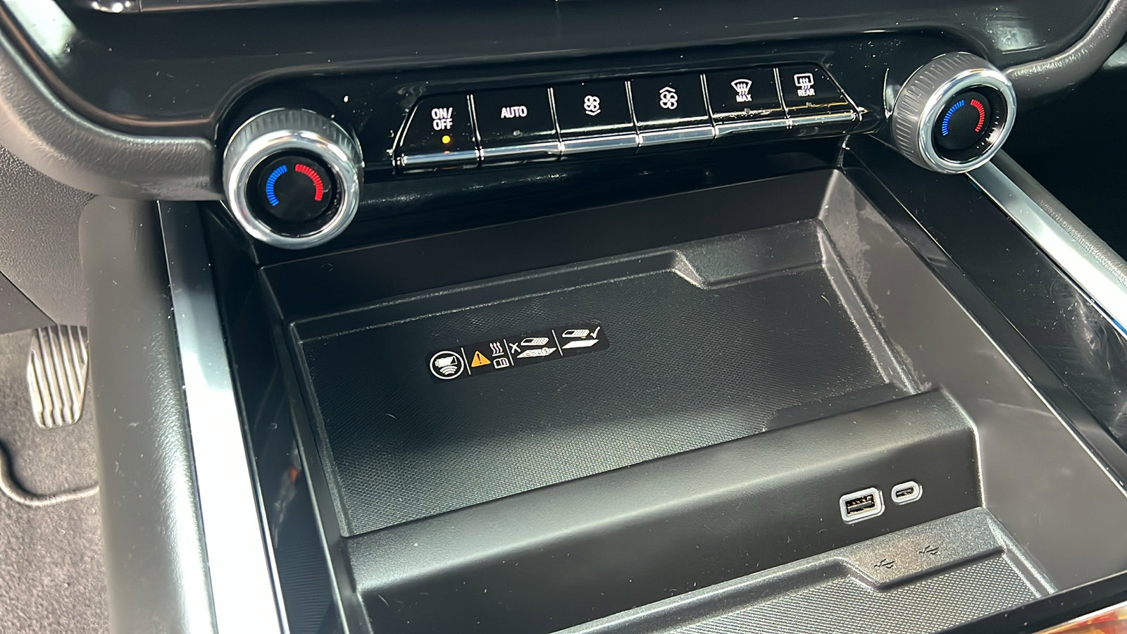 Certified 2025 Chevrolet Tahoe Z71 w/ Comfort Package image 27