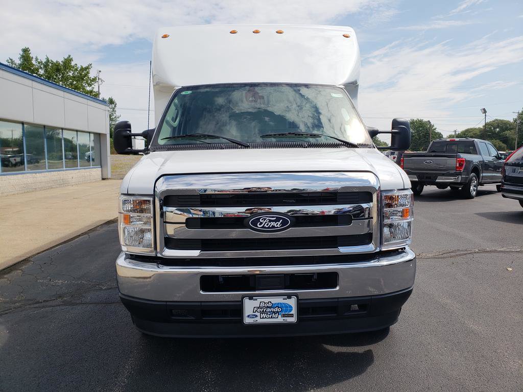 New 2026 Ford E-350 and Econoline 350 Super Duty w/ Power Equipment Group image 4