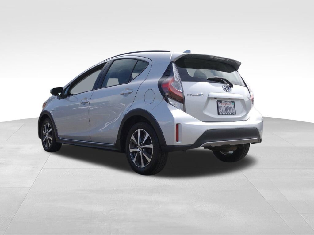 Certified 2019 Toyota Prius C FWD image 6