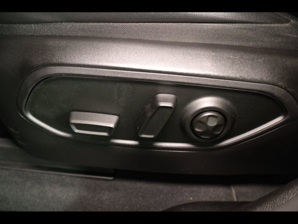Used 2023 Jeep Grand Cherokee Altitude AWD/4WD image 8