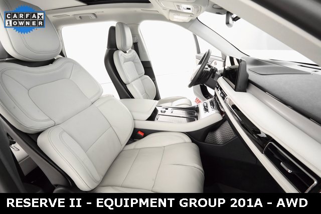 Used 2025 Lincoln Aviator Reserve w/ Equipment Group 201A image 11