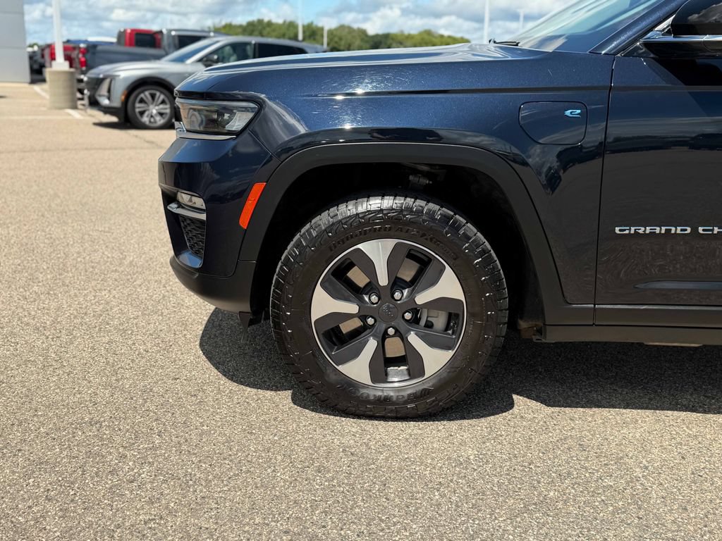Used 2024 Jeep Grand Cherokee Limited 4xe AWD/4WD image 11