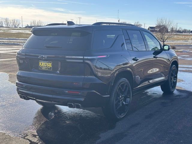 Used 2025 Chevrolet Traverse RS image 3