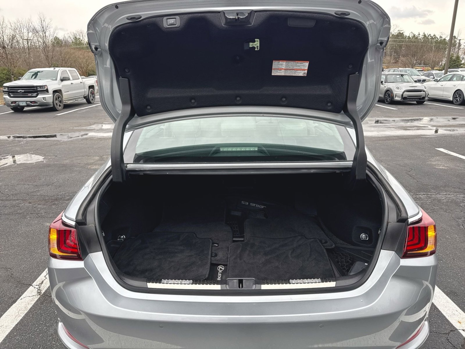 Used 2023 Lexus ES 350 w/ Accessory Package (Z1) image 27