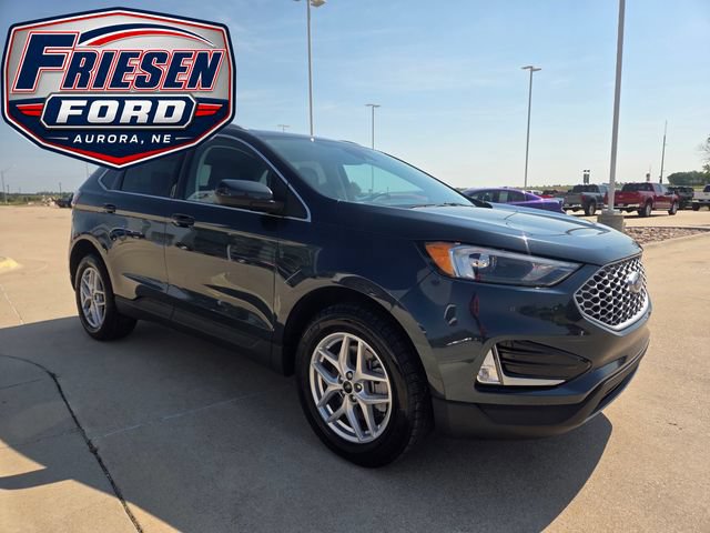 Used 2024 Ford Edge SEL w/ Convenience Package AWD/4WD image 3