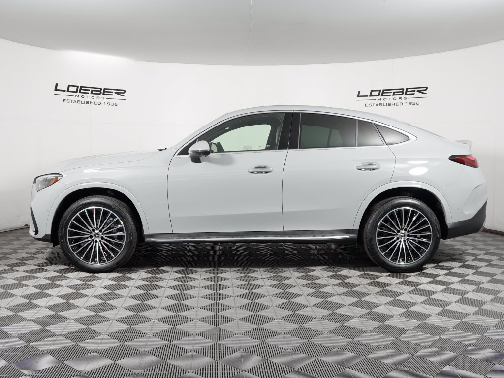 Used 2025 Mercedes-Benz GLC 300 4MATIC image 2