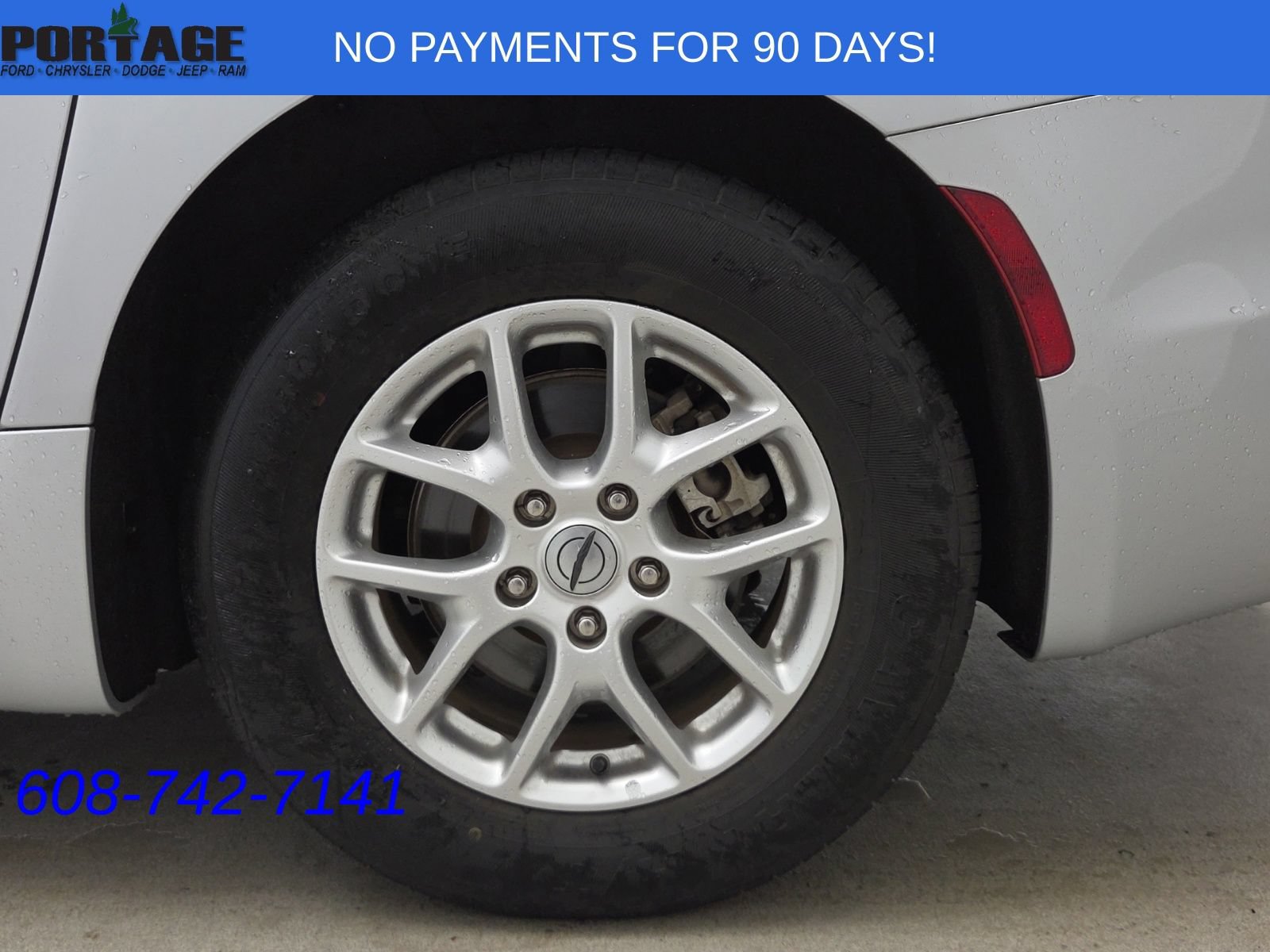 Used 2023 Chrysler Pacifica Touring-L FWD image 31