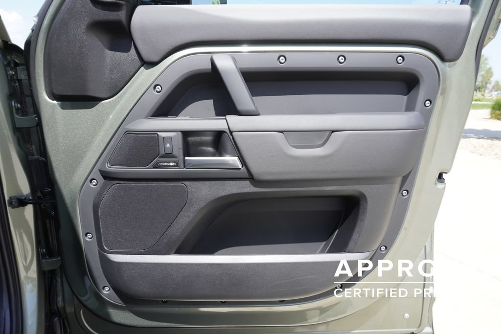 Used 2025 Land Rover Defender 110 S AWD/4WD image 21