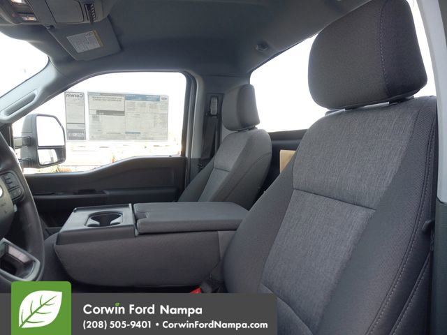 New 2025 Ford F550 4x4 Regular Cab Super Duty image 14