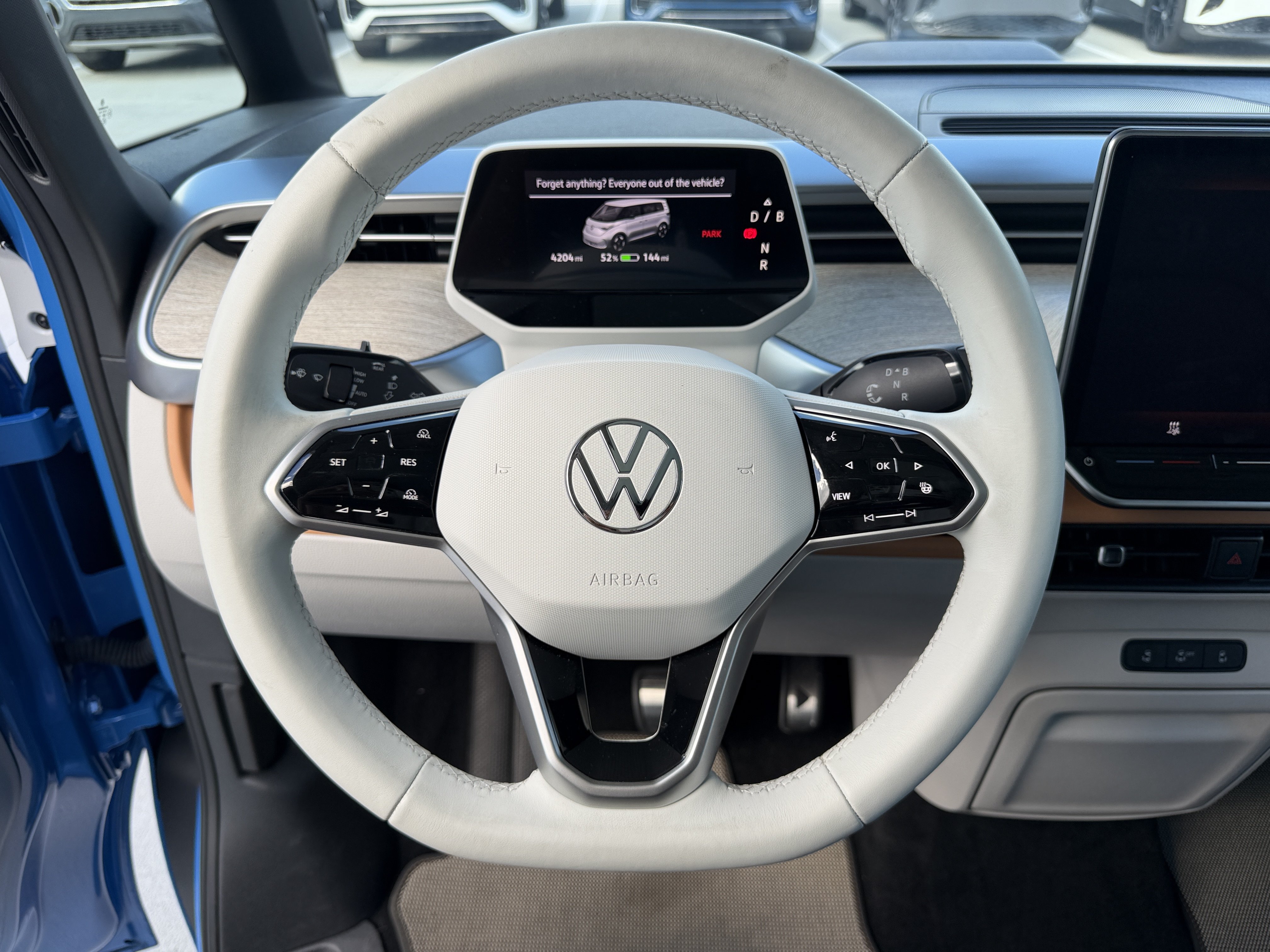 Used 2025 Volkswagen ID. Buzz 1st Edition RWD image 33