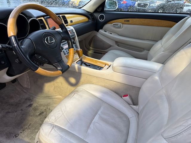 Used 2005 Lexus SC 430 Convertible RWD image 16