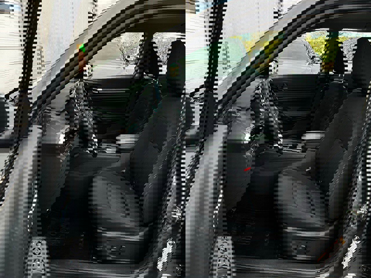 Used 2025 Nissan Altima 2.5 SV image 10