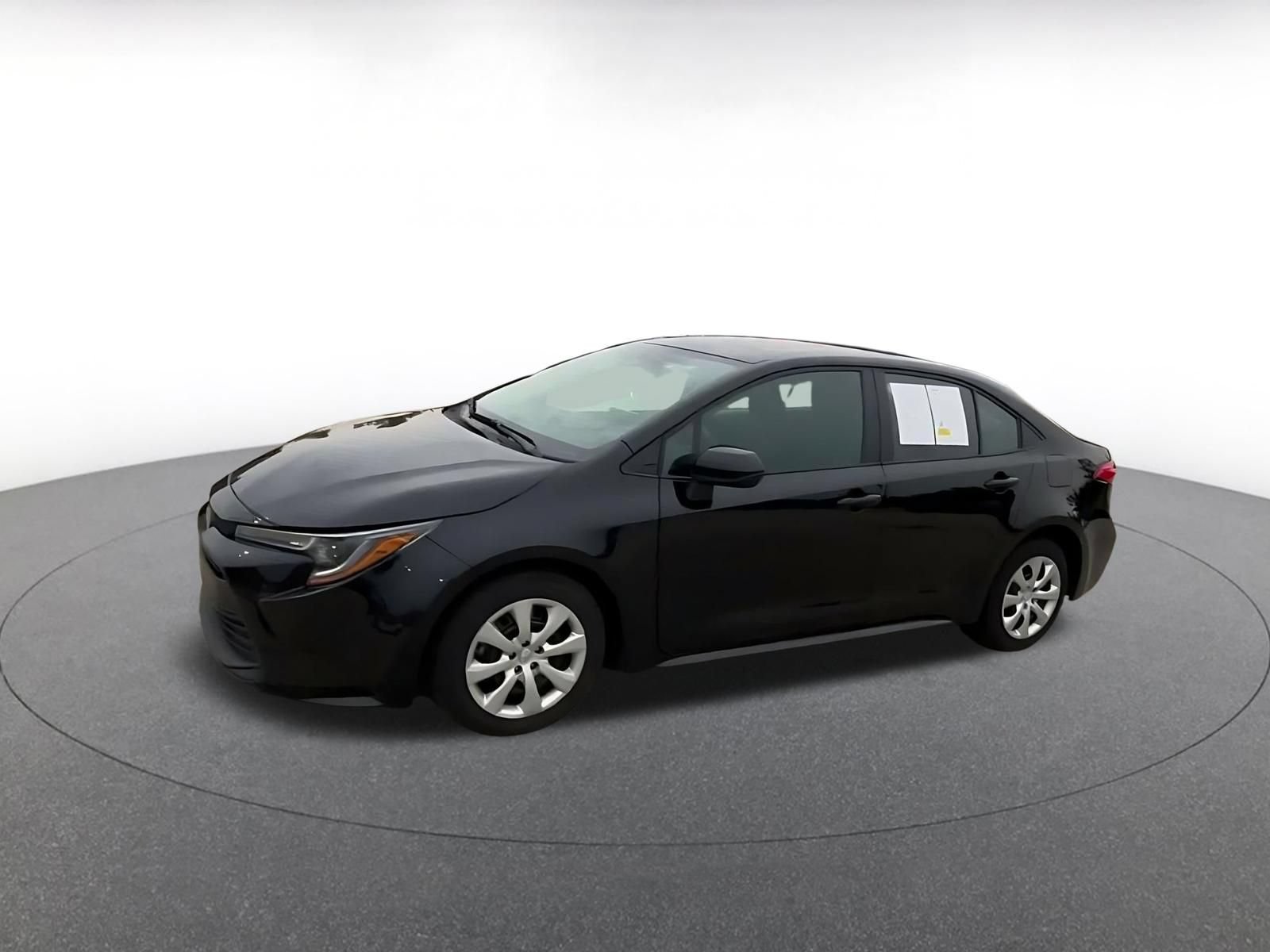 Used 2025 Toyota Corolla LE FWD image 8
