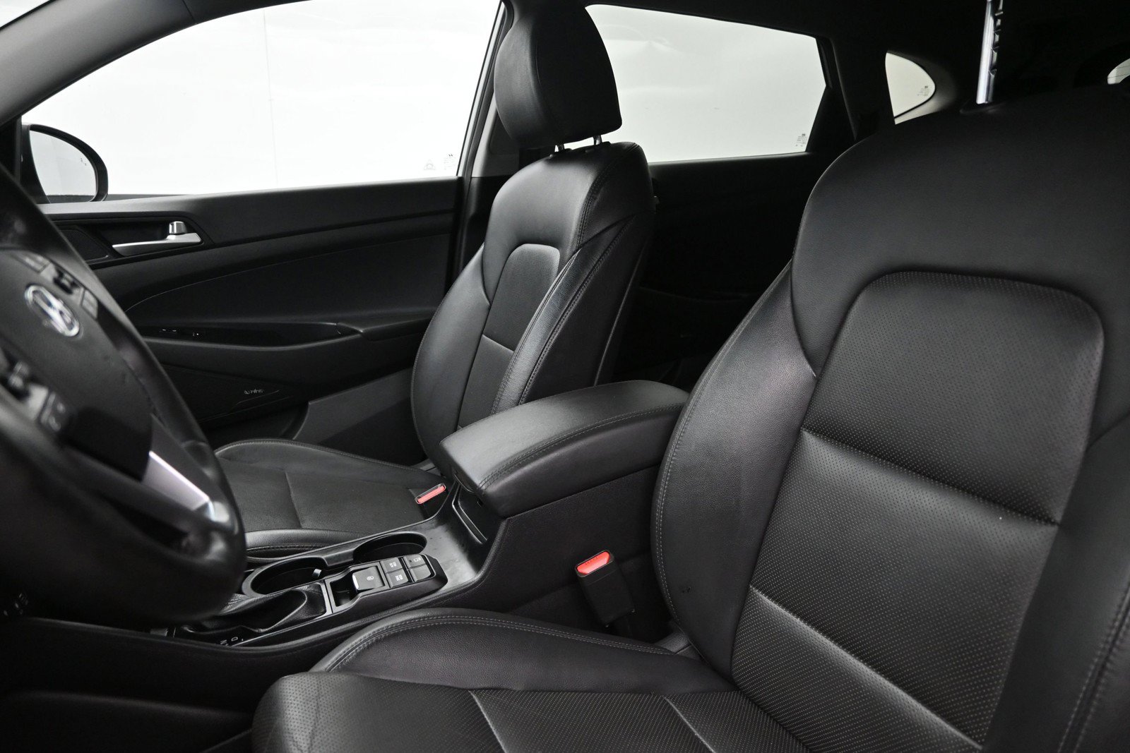 Used 2020 Hyundai Tucson Limited FWD image 11
