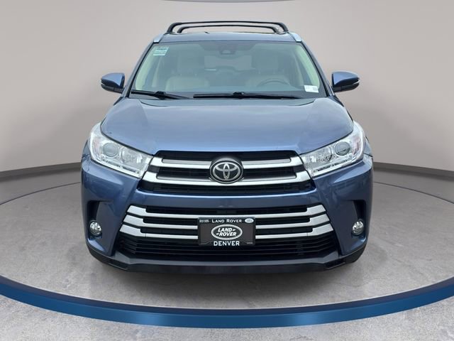 Used 2018 Toyota Highlander XLE image 3