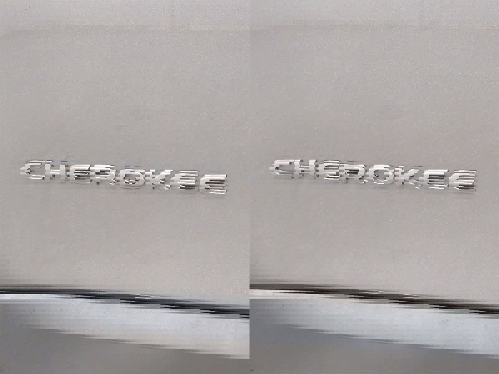 Certified 2019 Jeep Cherokee Trailhawk w/ Cold Weather Group image 12