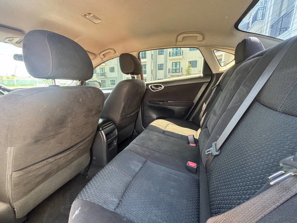 Used 2014 Nissan Sentra SR w/ SR Driver Package image 19