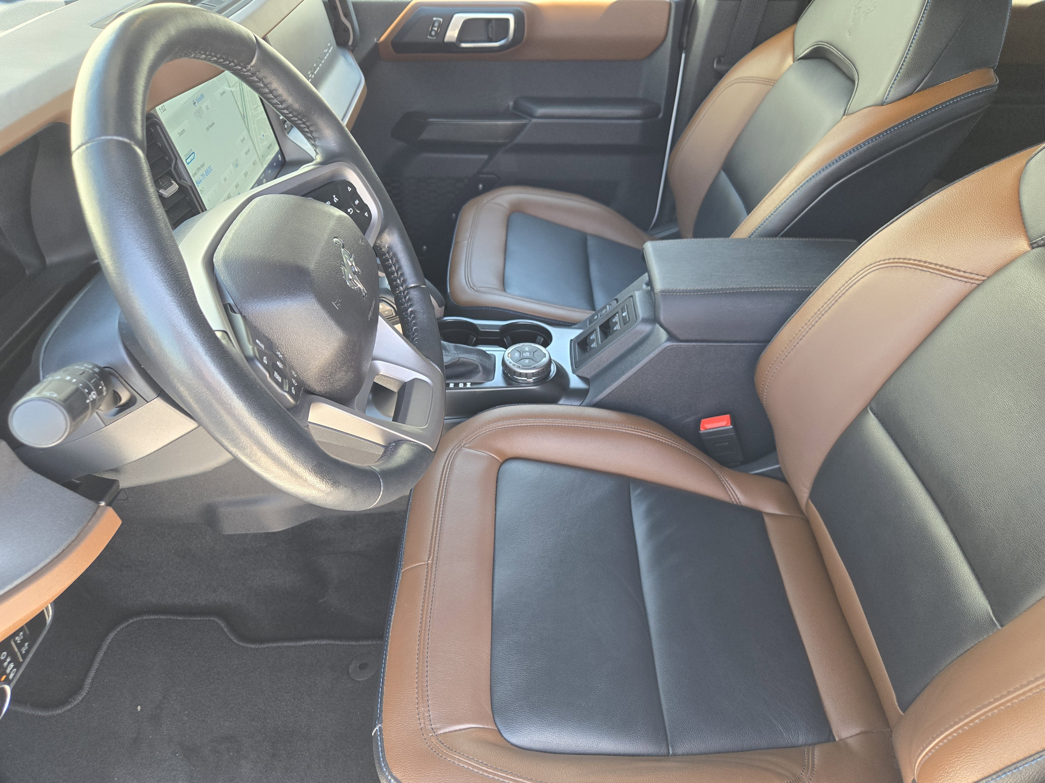 Used 2024 Ford Bronco Outer Banks image 16