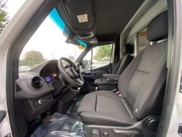 Used 2019 Mercedes-Benz Sprinter 144 image 17