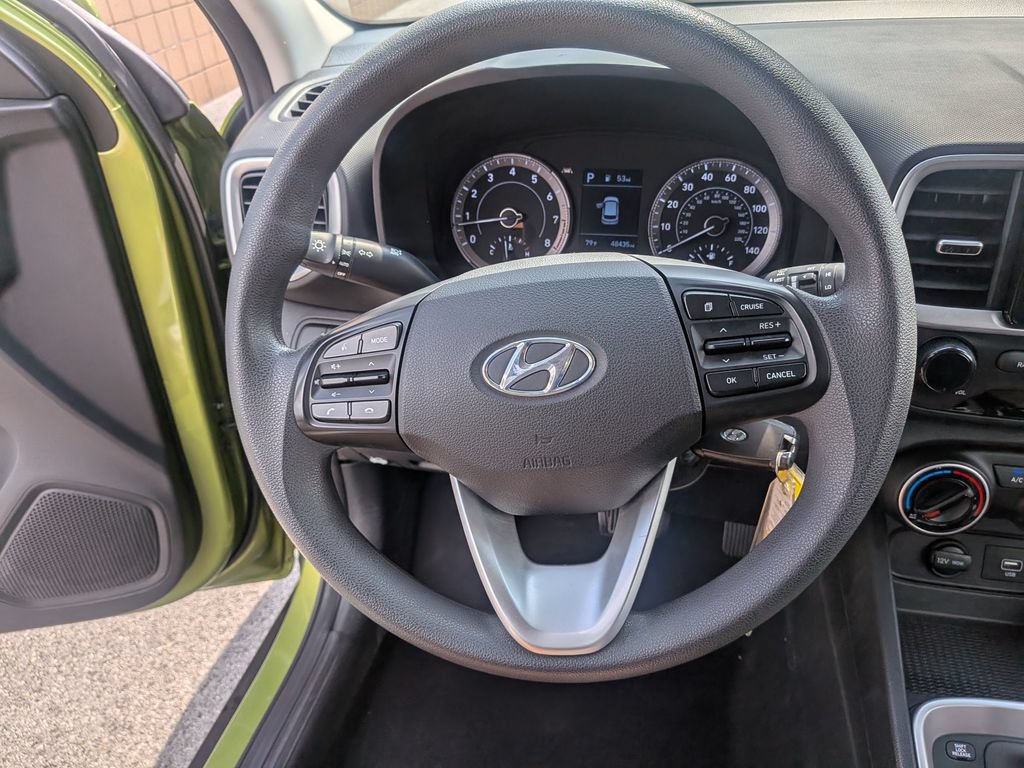 Used 2020 Hyundai Venue SE FWD image 7